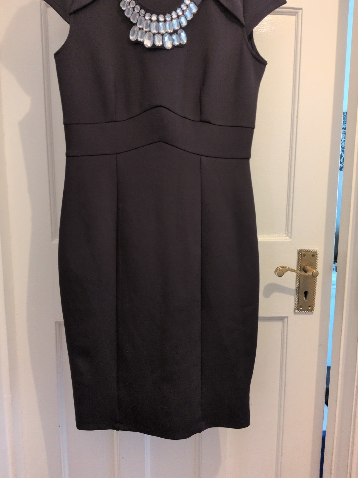 Ladies George Size 10 Black Short Sleeve Round Neck Diamonte Neck Dress.