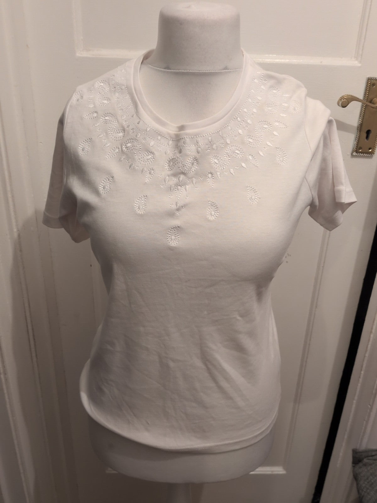 Honor Millburn 10-12 White Patterned Neck Hem Short Sleeve Blouse