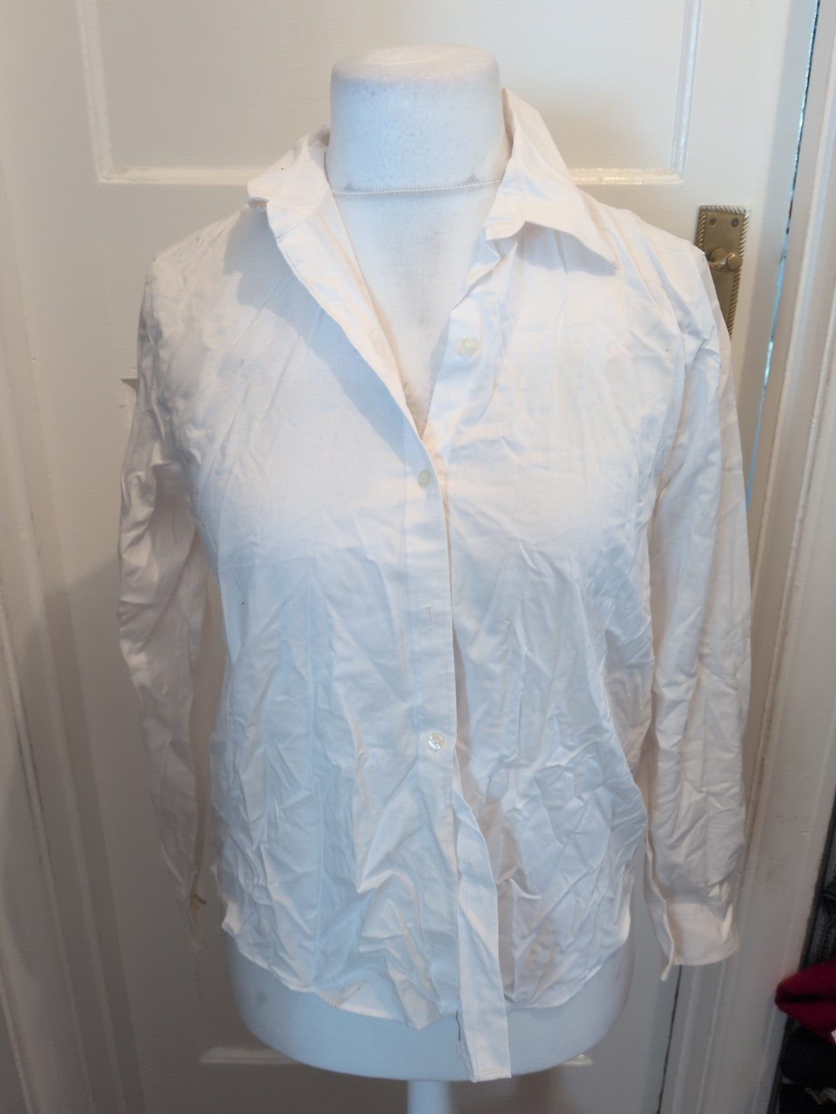 Ladies Chaps Classic Petite Size Medium White Long Sleeve Blouse