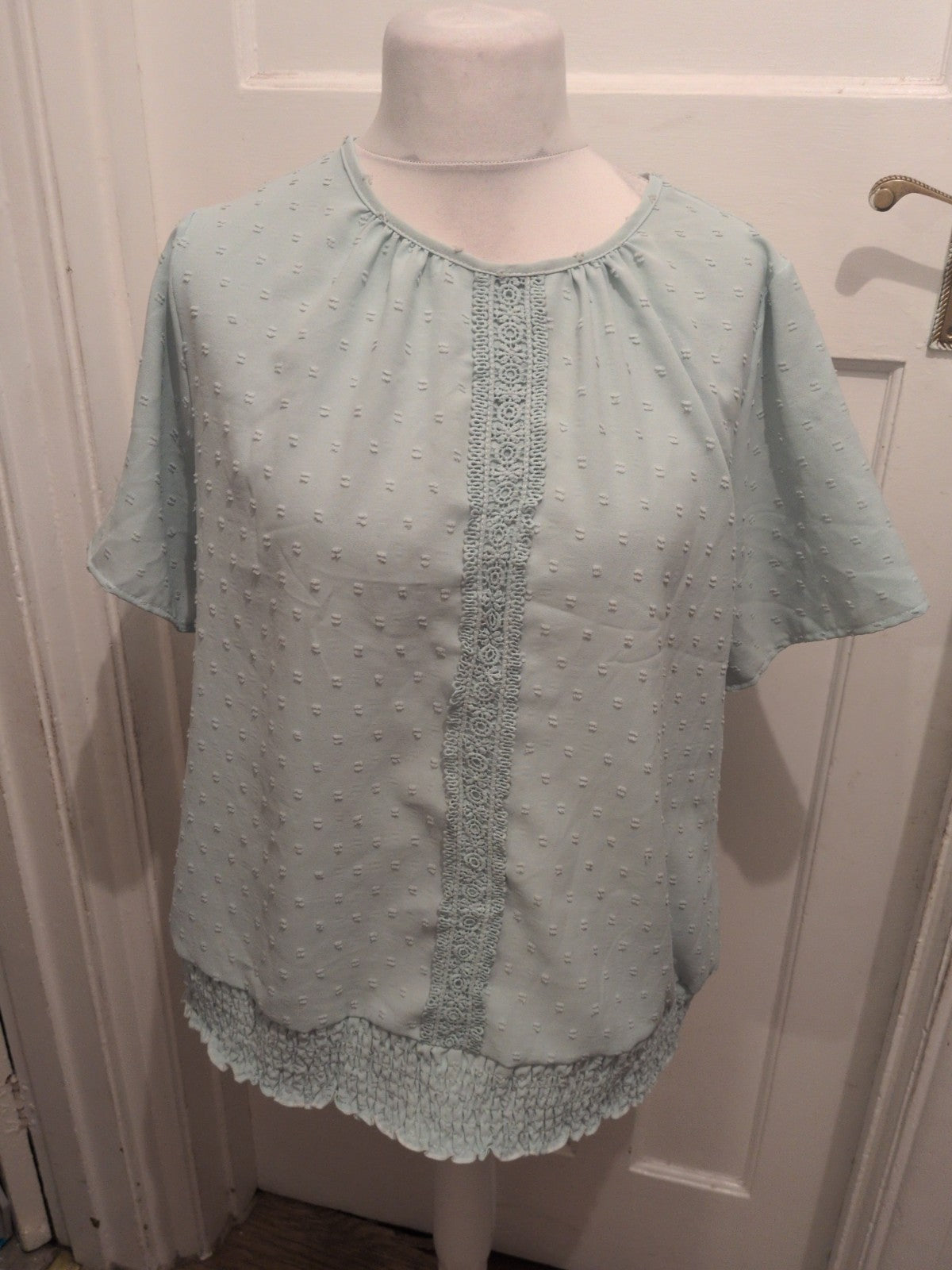 Ladies Size XL Pale Teal Short Sleeve Textured Blouse Marked Neck