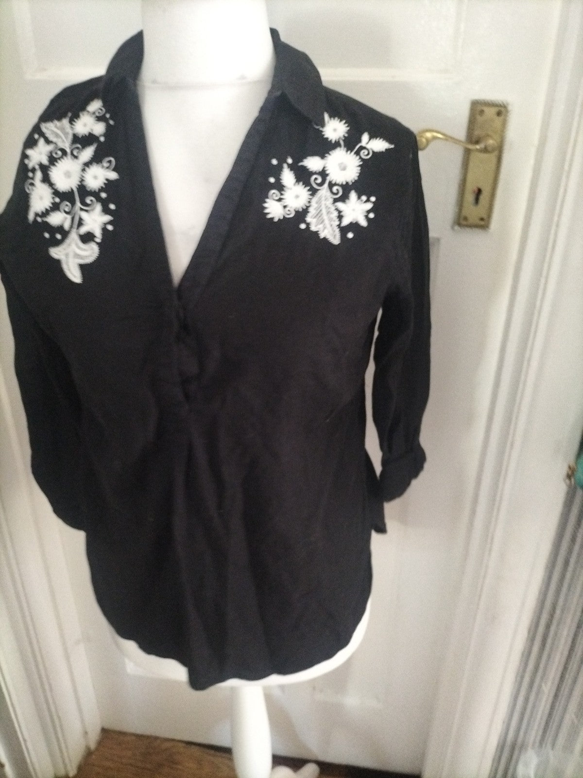 Ladies George Size 10 Black With Floral White Embroidery Collared Blouse