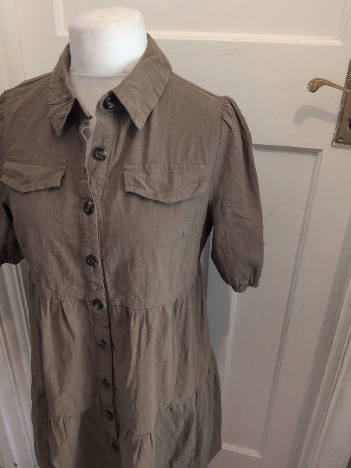 Ladies Shein Size XL Khaki Short Sleeve Collared Blouse