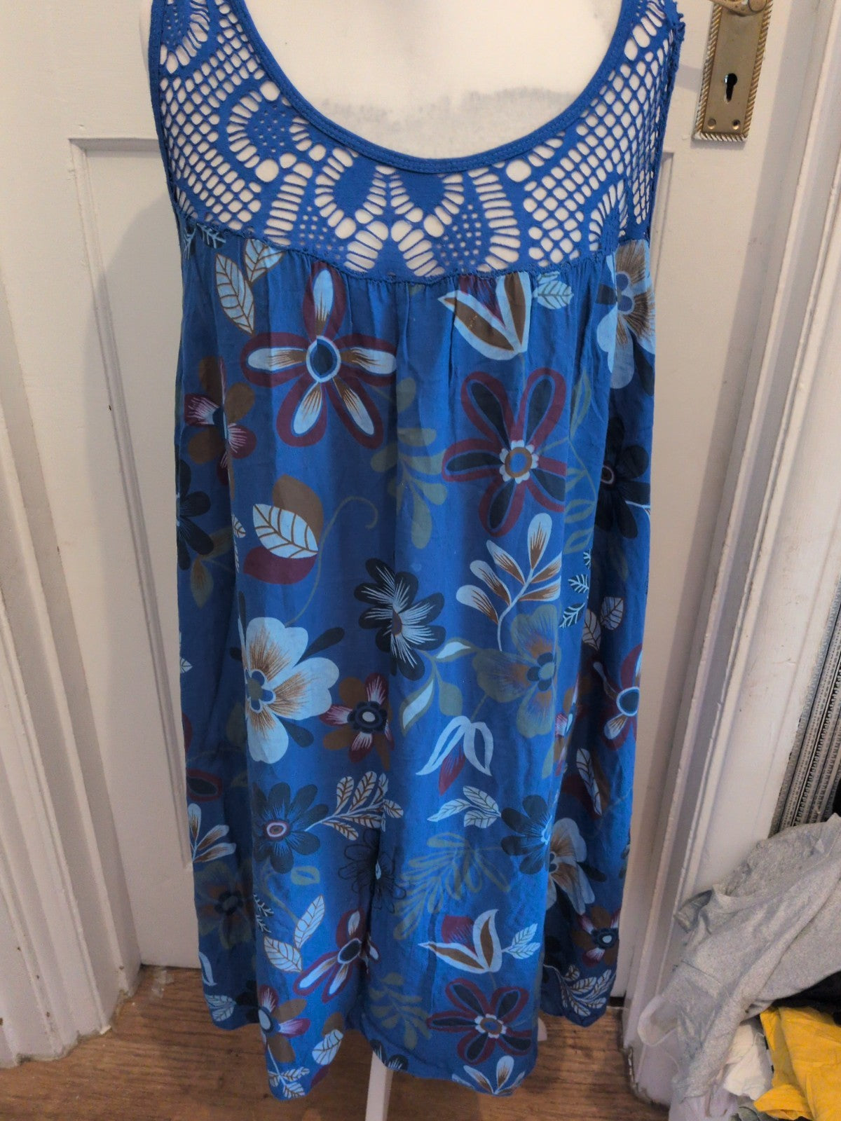 Ladies Large Blue Floral Sleeveless Dress
