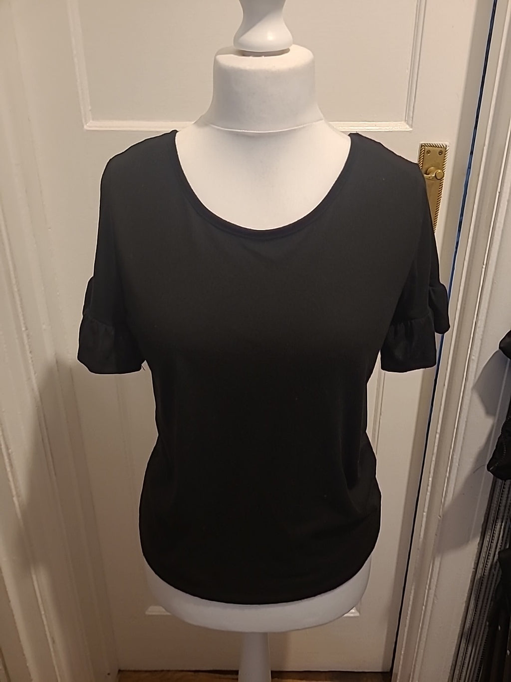 Ladies Peacocks Size 12 Black Criss Cross Short Sleeved Blouse