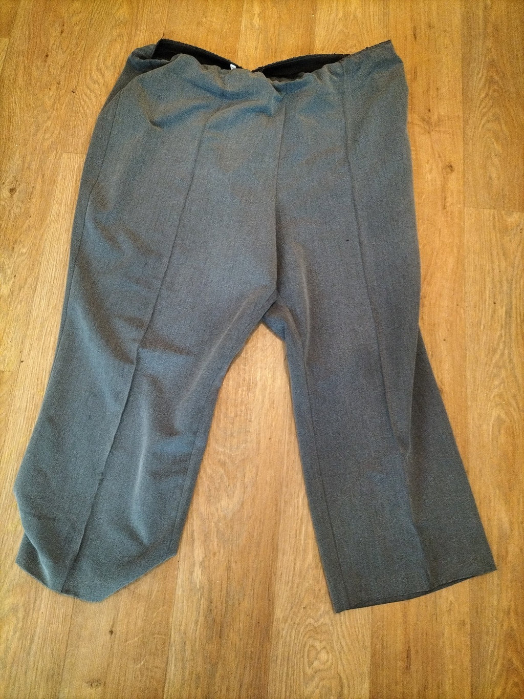 Ladies Bonmarche Size 22 Grey Elasticated Trousers Short Leg
