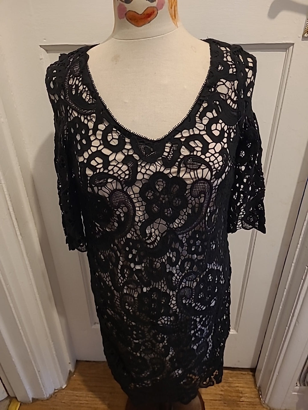 Ladies Jaeger Size 8 Black With Beige Lining Short Sleeved Dress