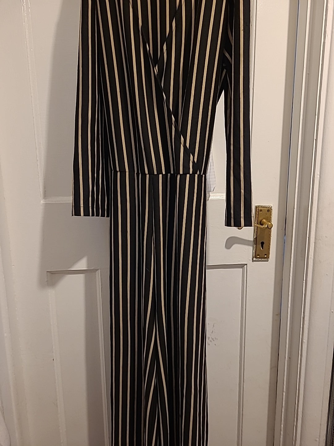 Ladies Yas Size Large Black/Beige Long Length Long Sleeved Dress