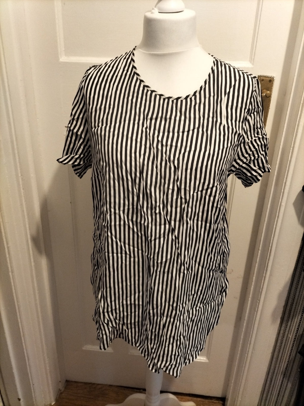 Ladies H&M Size 18 Black And White Striped Blouse