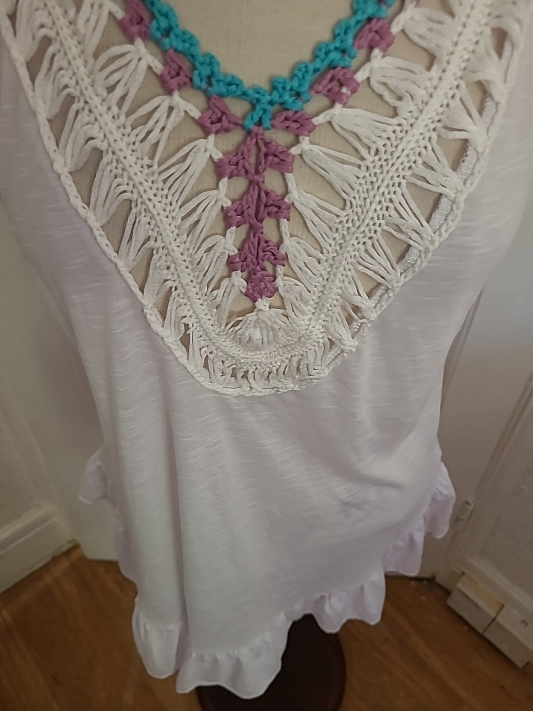Brand New Ladies Primark 6/8 White Knitted Style Sleeveless Tshirt