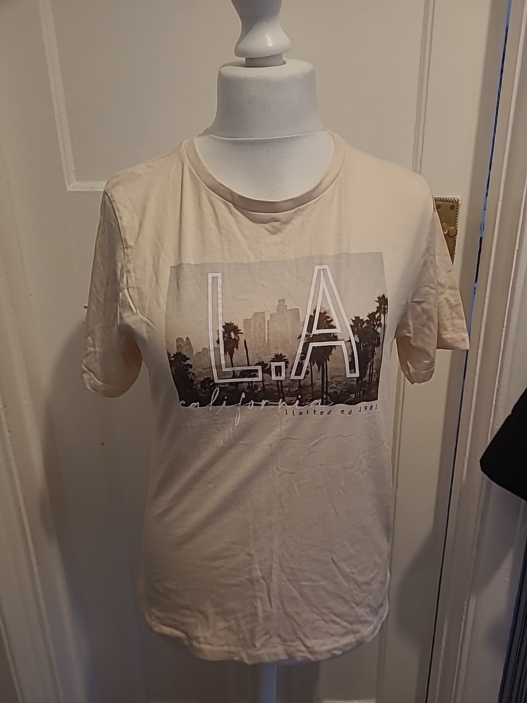 Ladies Weekend Best Size 14 Pale Pink "LA" Print Tshirt