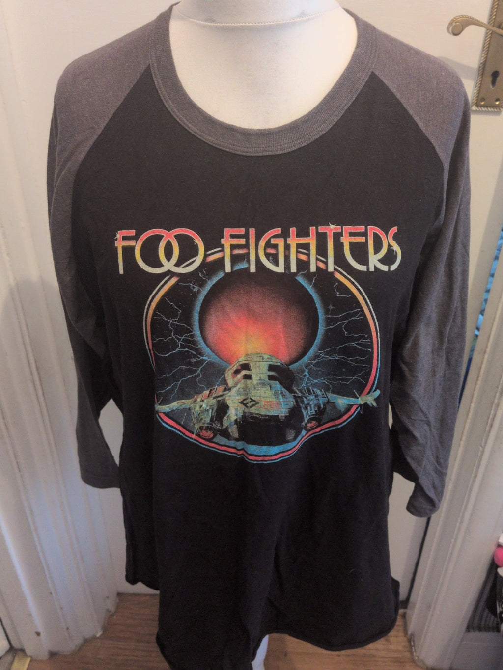 Mens Tultex Size XL Foo Fighters Printed Long Sleeve T-shirt