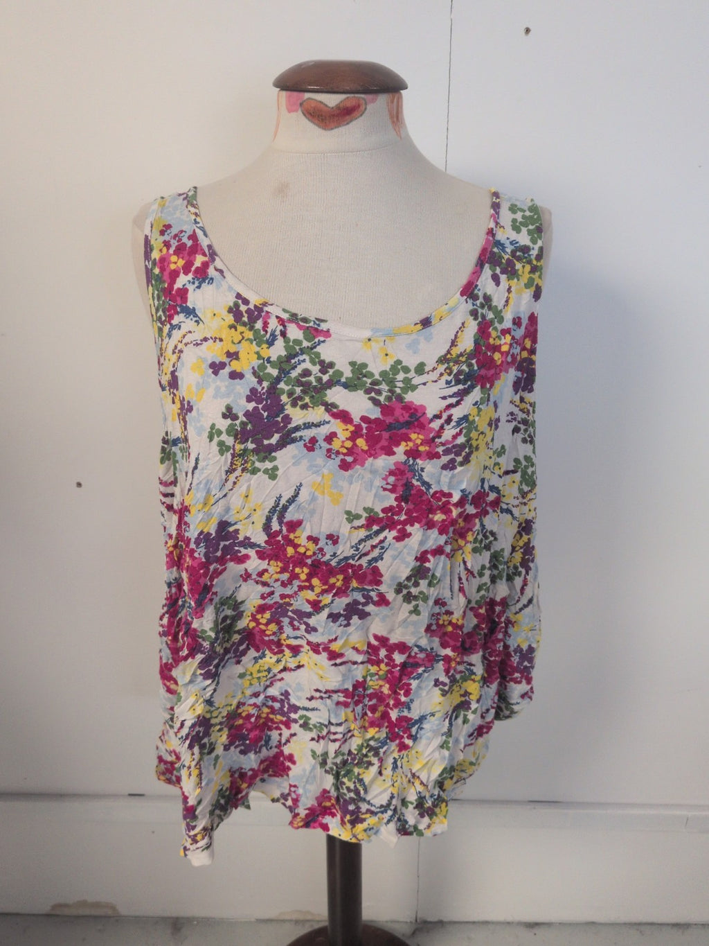 Ladies Tu Size 20 Multicoloured Floral Sleeveless Swing Vest T-shirt