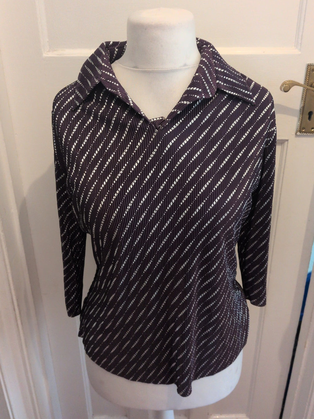 EWM Small Purple And Silver Long Sleeve Collared Blouse