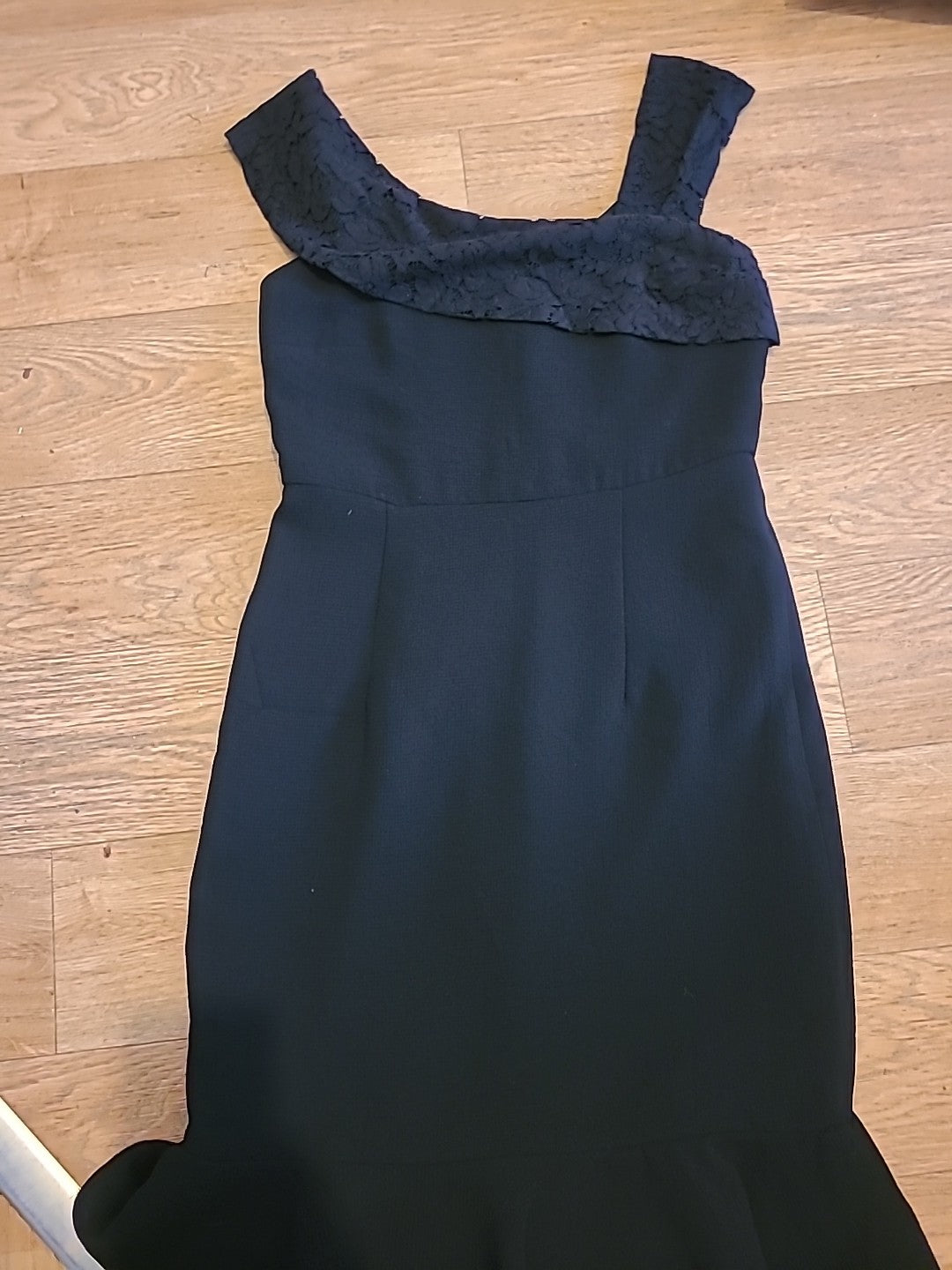 Ladies Nanette Size 6 Black Sleeveless Dress