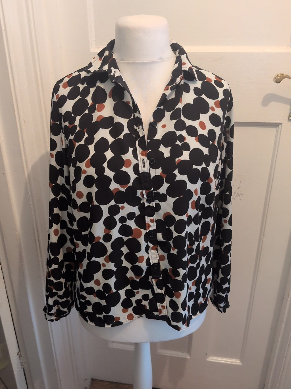 Tu 14 Brown Black White Long Sleeve Buttoned Blouse