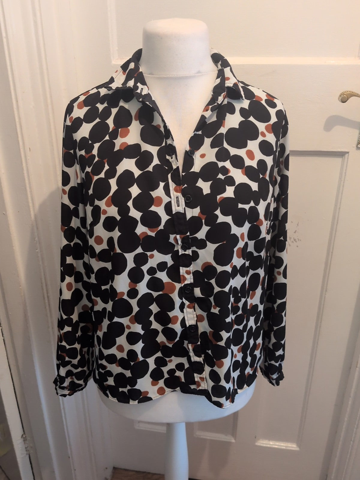 Tu 14 Brown Black White Long Sleeve Buttoned Blouse