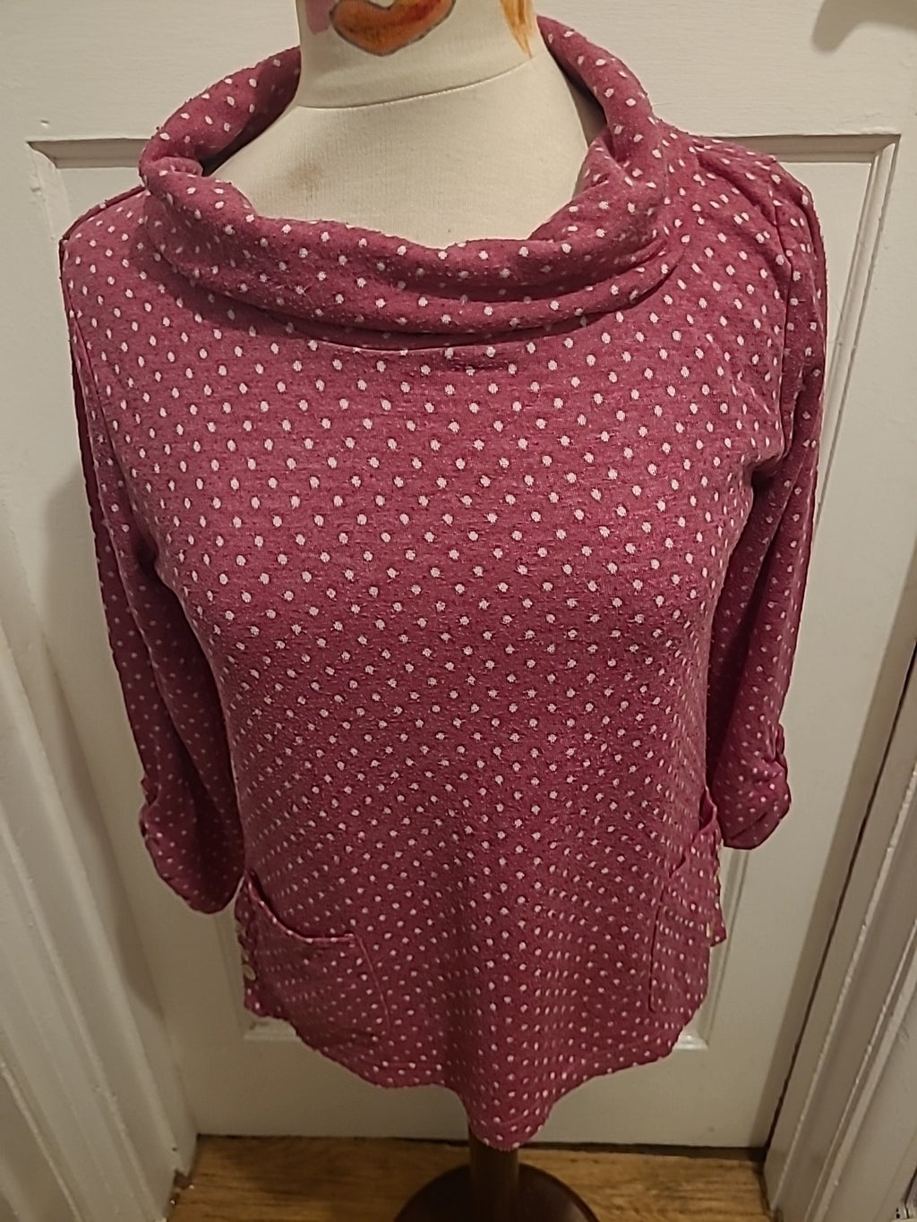 Ladies Country Rose Size 8 Purple/White Spotted Roll Neck Blouse