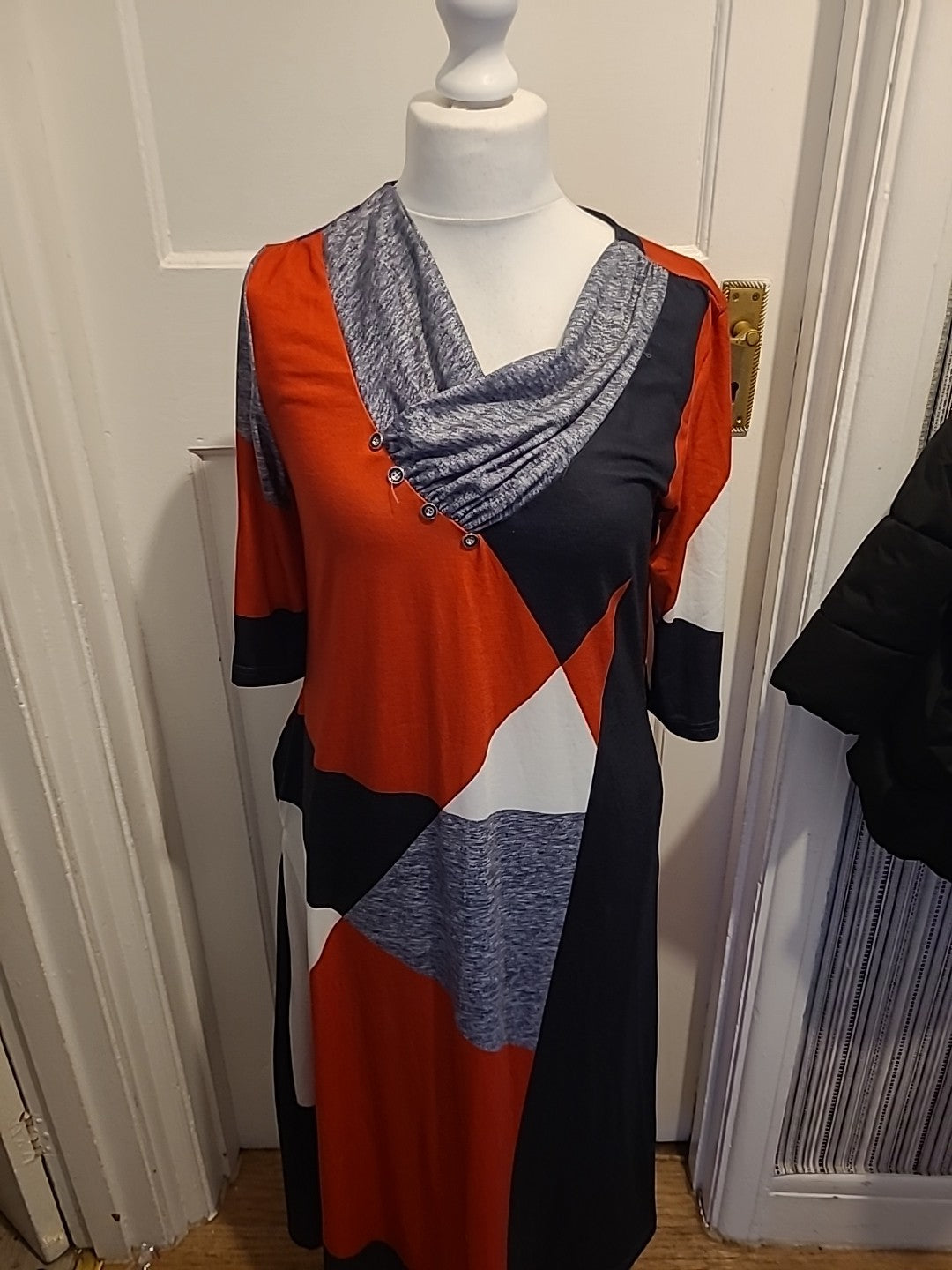 Ladies Size Large Grey/Red/Black Short Sleeved Maxi Dress