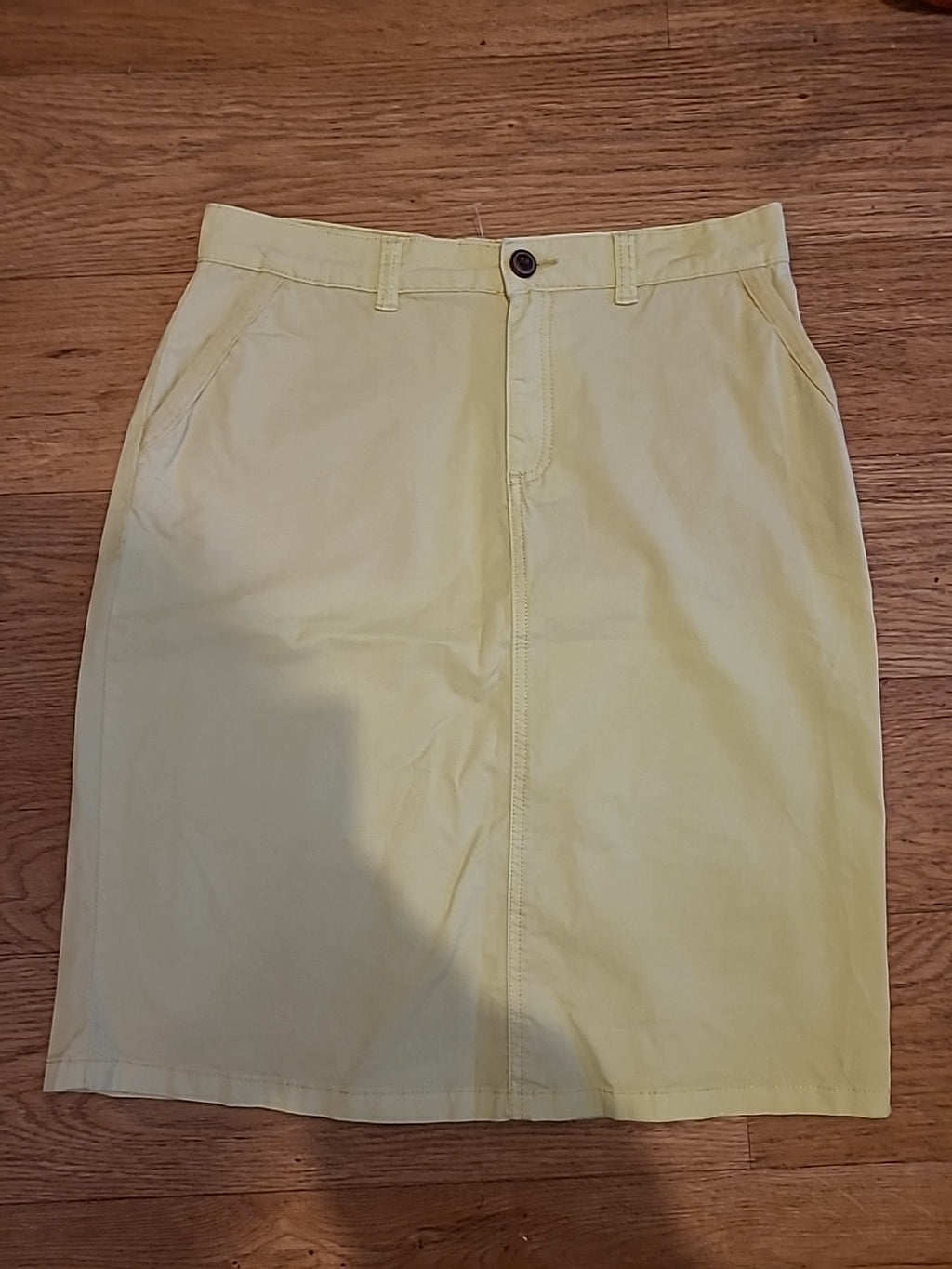 Ladies Lily&Me Size 8 Lemon Pencil Skirt