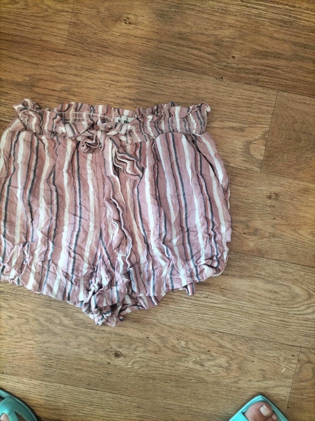 Ladies Hollister Size Medium Ultra High Rise Elasticated Shorts