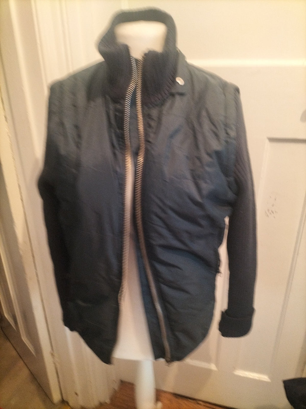 Le Shark Medium Navy Zipped Coat