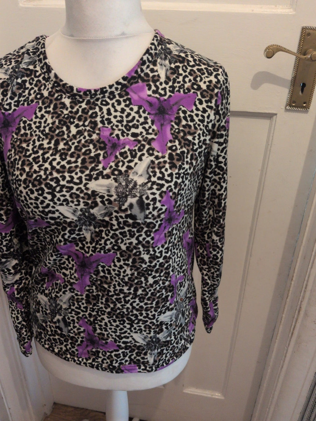 Ladies Blue Fashion Size M/L Leopard Print Purple Flower Jumper