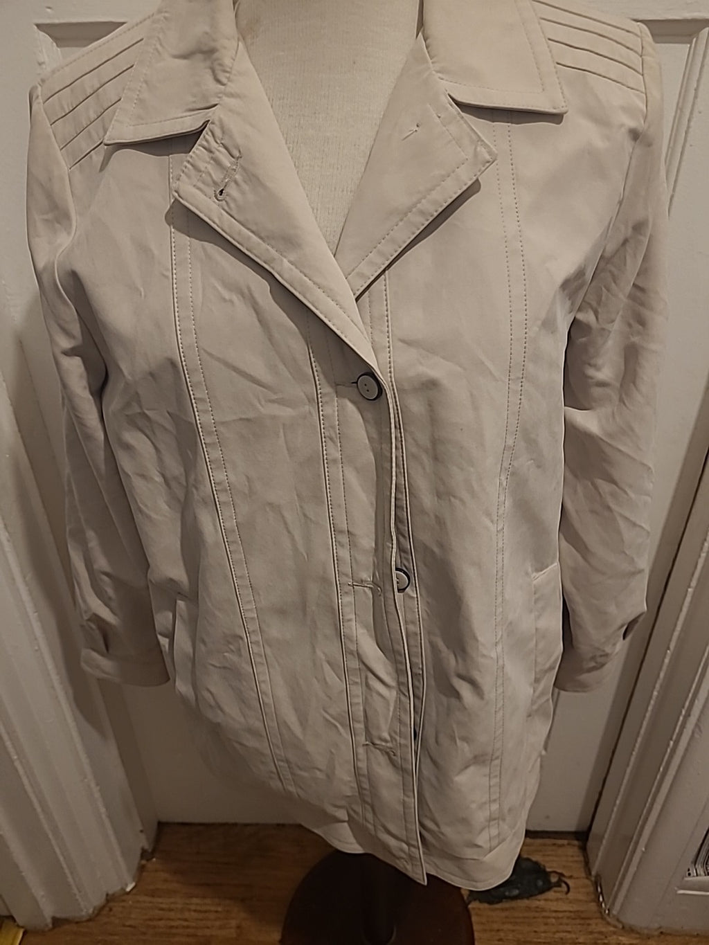 Ladies Classics Size 14 Pale Beige Lined Jacket