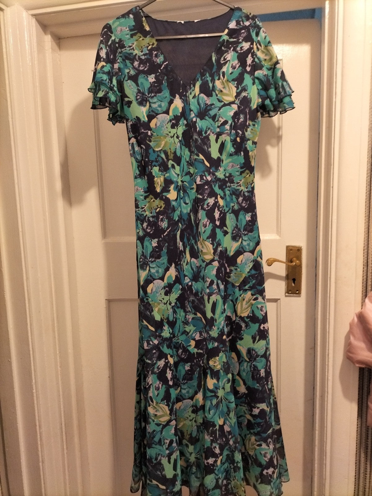 Ladies Size 10-12 Navy/Green Lined Floral Short Sleeved Long Dress