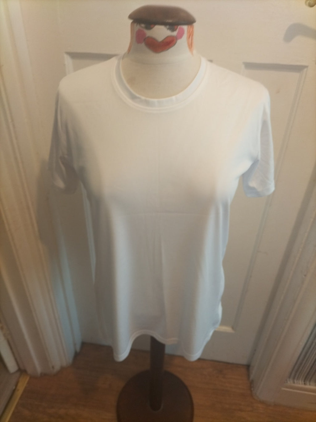 Ladies T.shirt Size Large Saxnet Limited