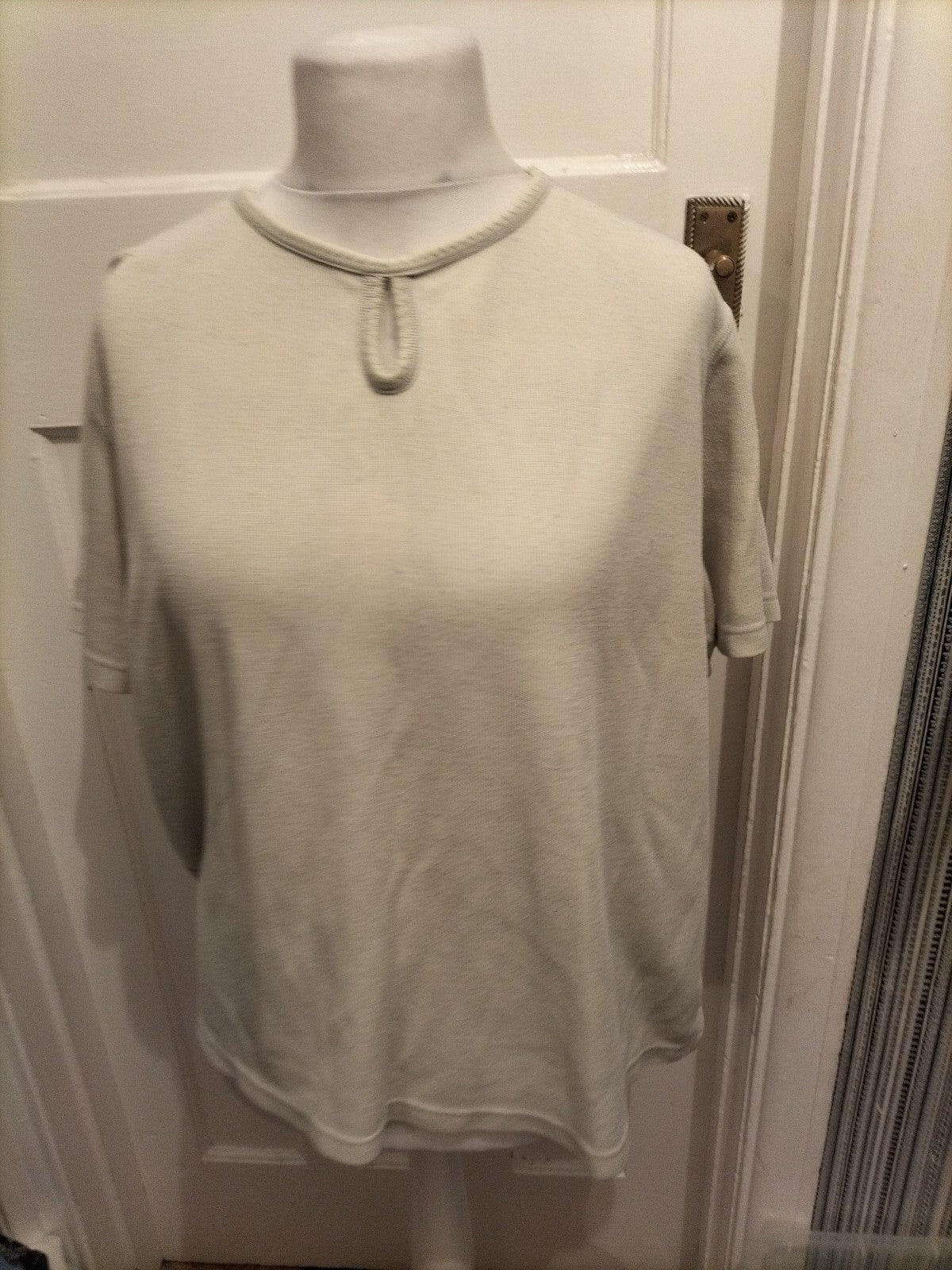 Ladies Bonmarche Size XL Pale Green Bobbling Short Sleeved Blouse
