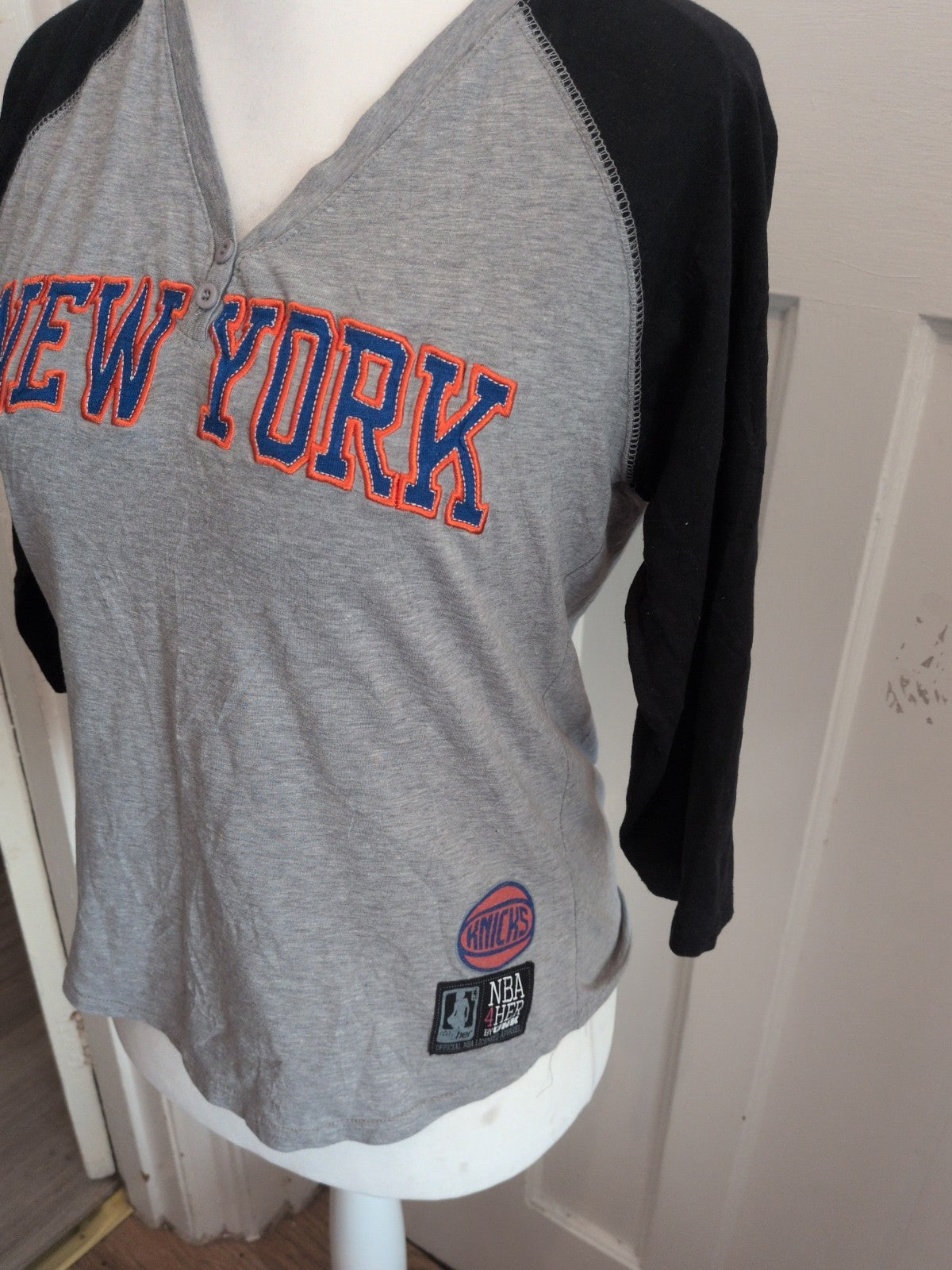 NBA Youth Large Grey Long Sleeve T-shirt