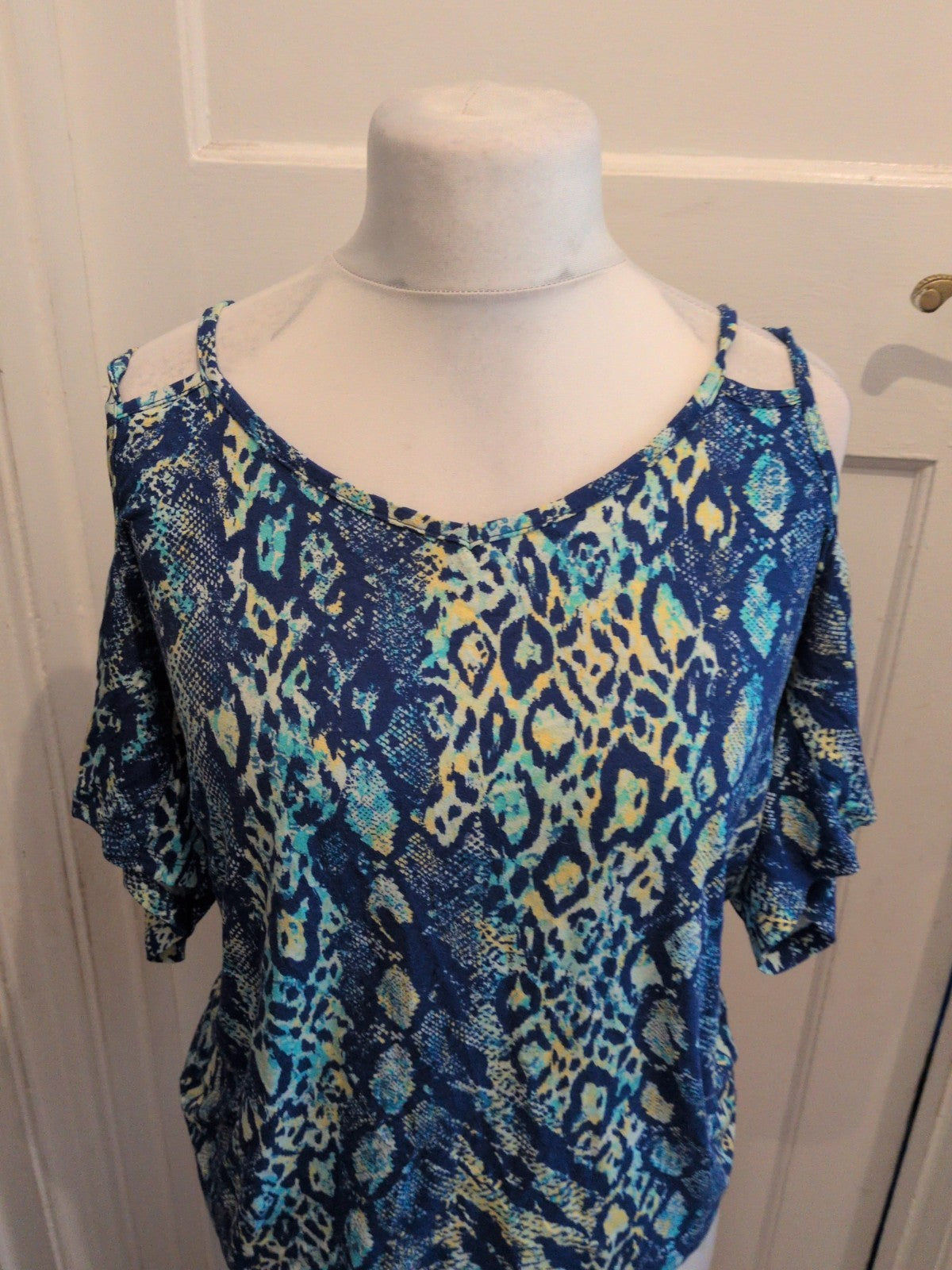 Ladies George Size 14 Blue Patterned Open Shoulder Short Sleeve Blouse