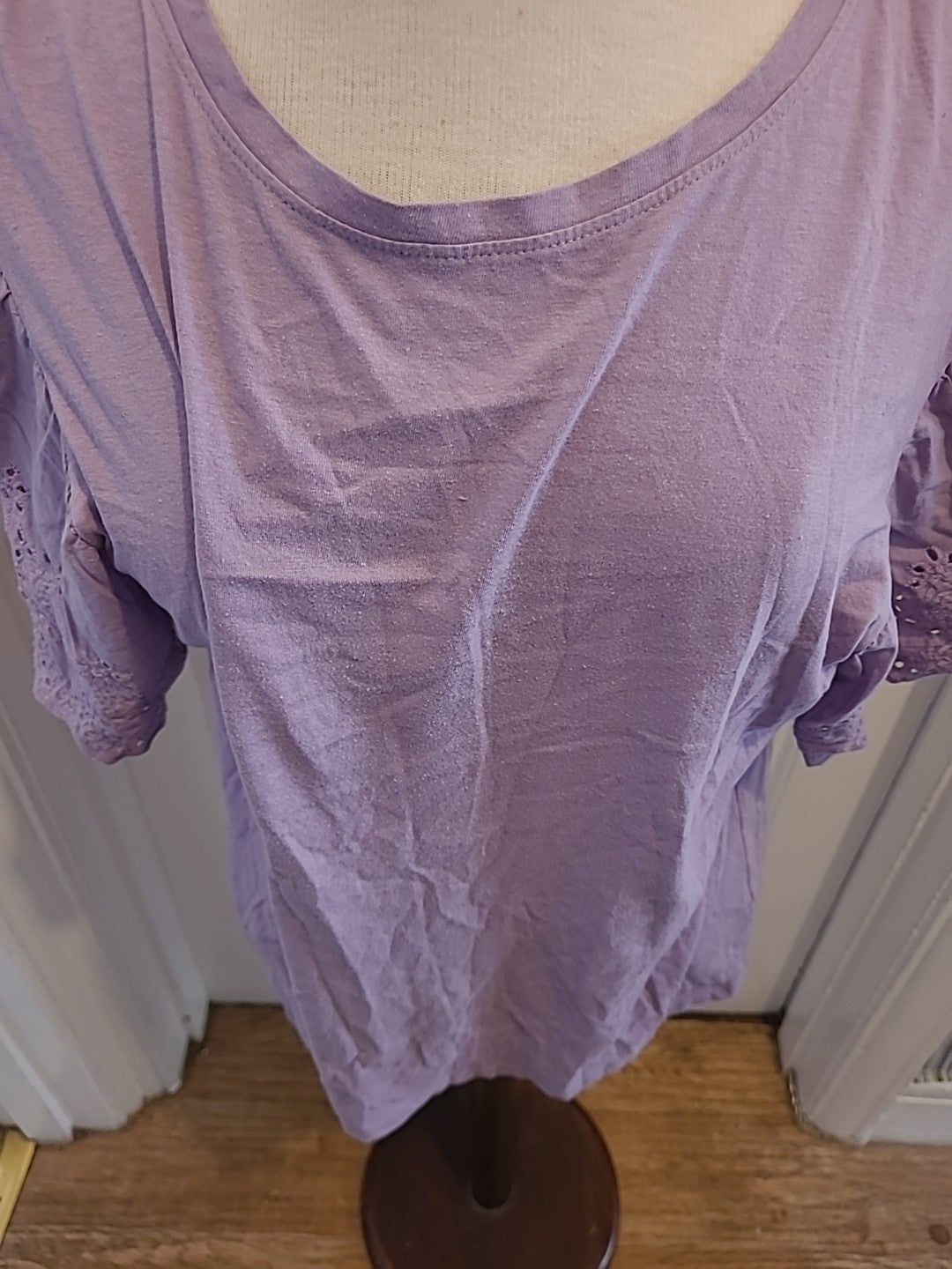 Ladies Beloved Size Large Lilac Short Sleeved Tshirt