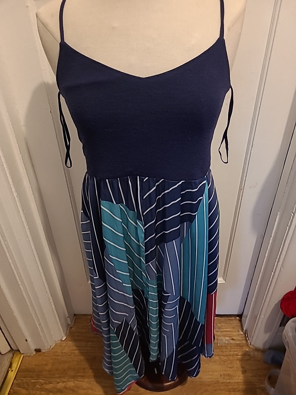 Ladies Gap Size Small Petite Multicoloured Striped Sleeveless Flare Dress