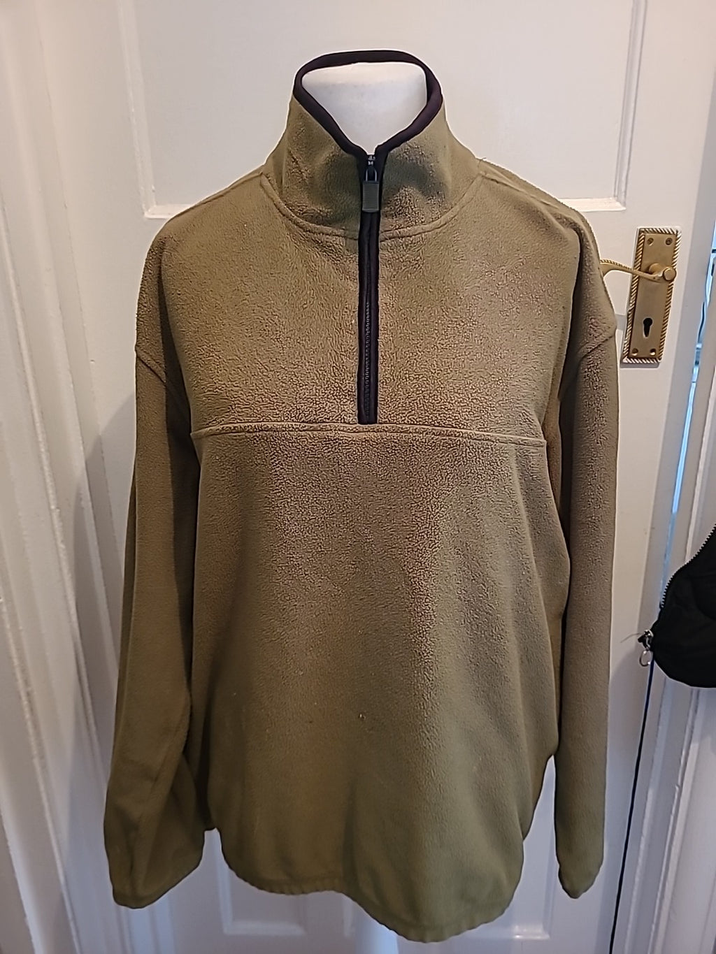 Mens Active Size Large Green Pullover Jumper.