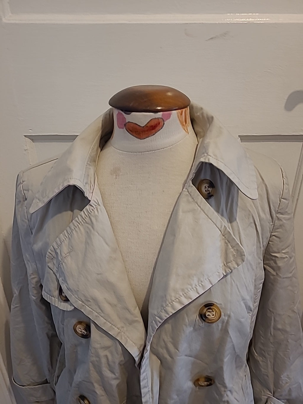 Ladies Tu Size 14 Beige Lined Buttoned Coat