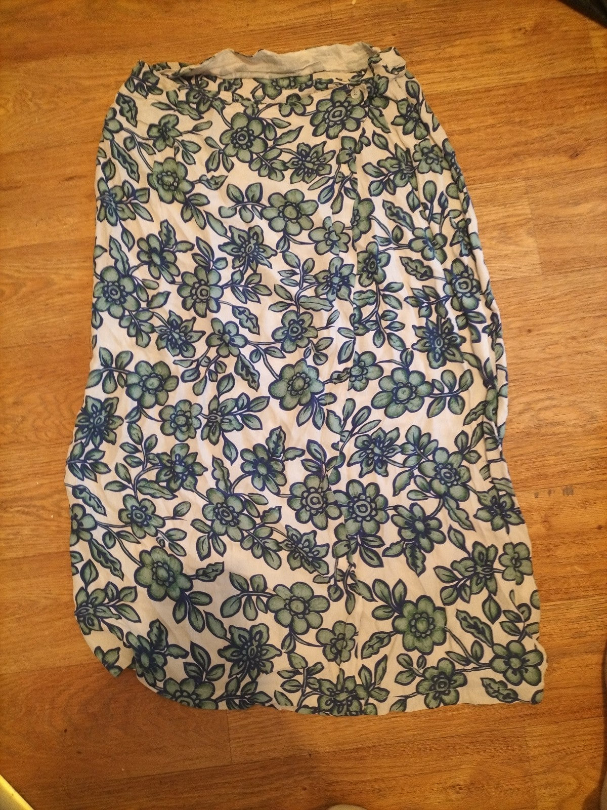 Ladies Fragile Size 16 Green Cream Wrap Design Skirt