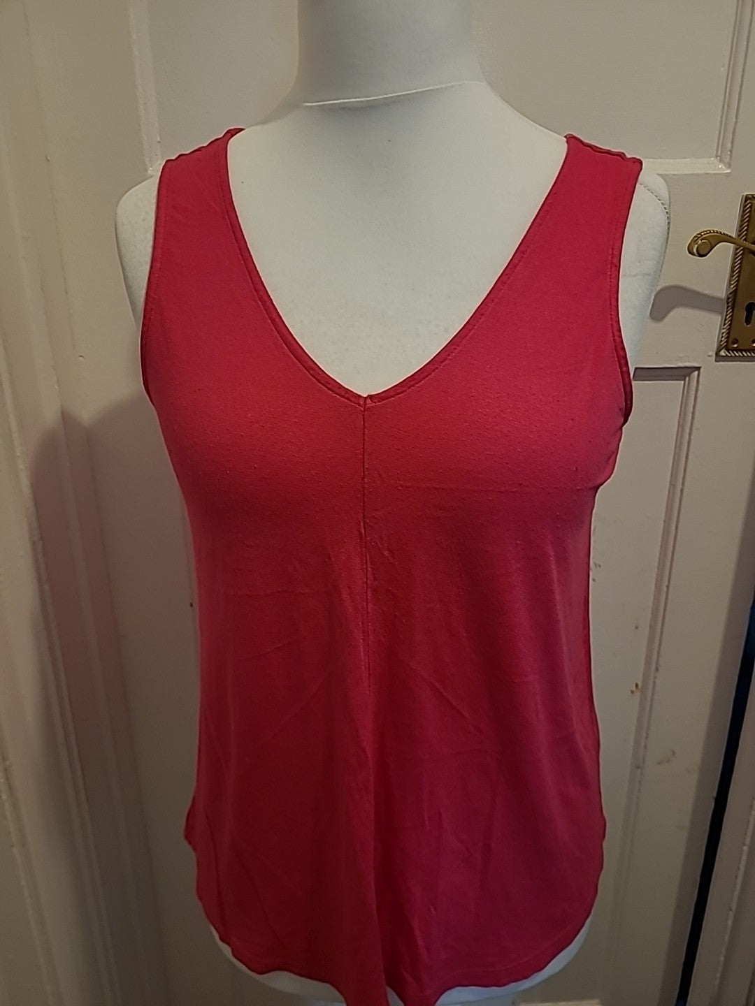 Ladies George Size 10 Hot Pink Sleeveless Vest Blouse