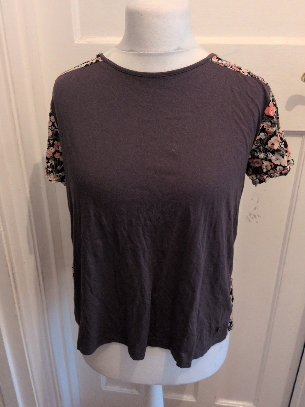 Billabong Medium Floral Short Sleeve T-shirt Blouse