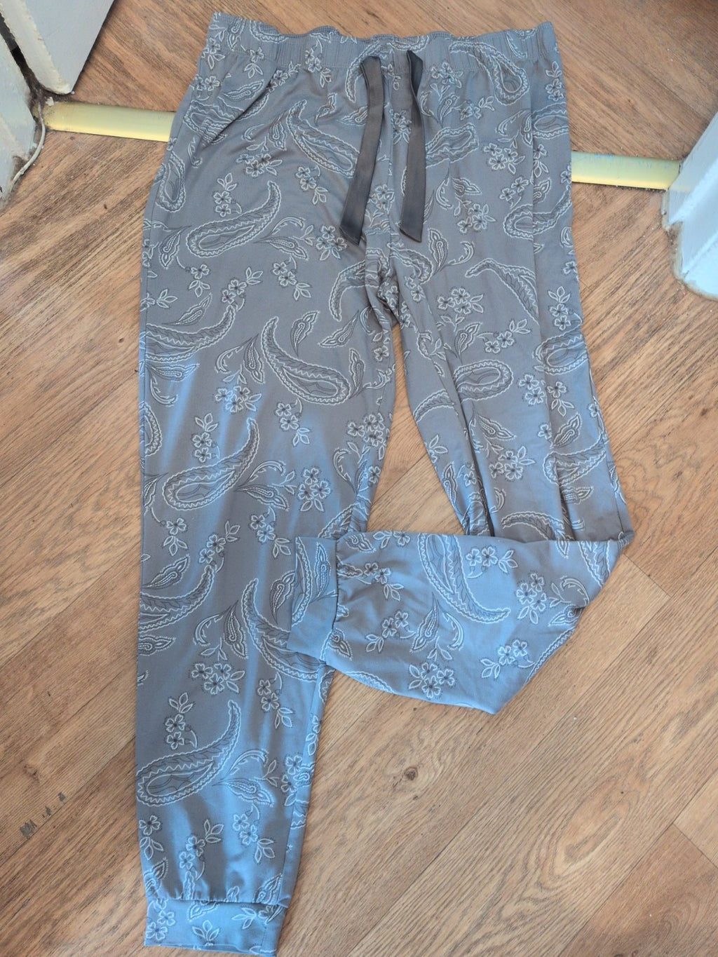 Primark 14-16 Silvery Grey Floral Elasticated Pyjama Bottoms