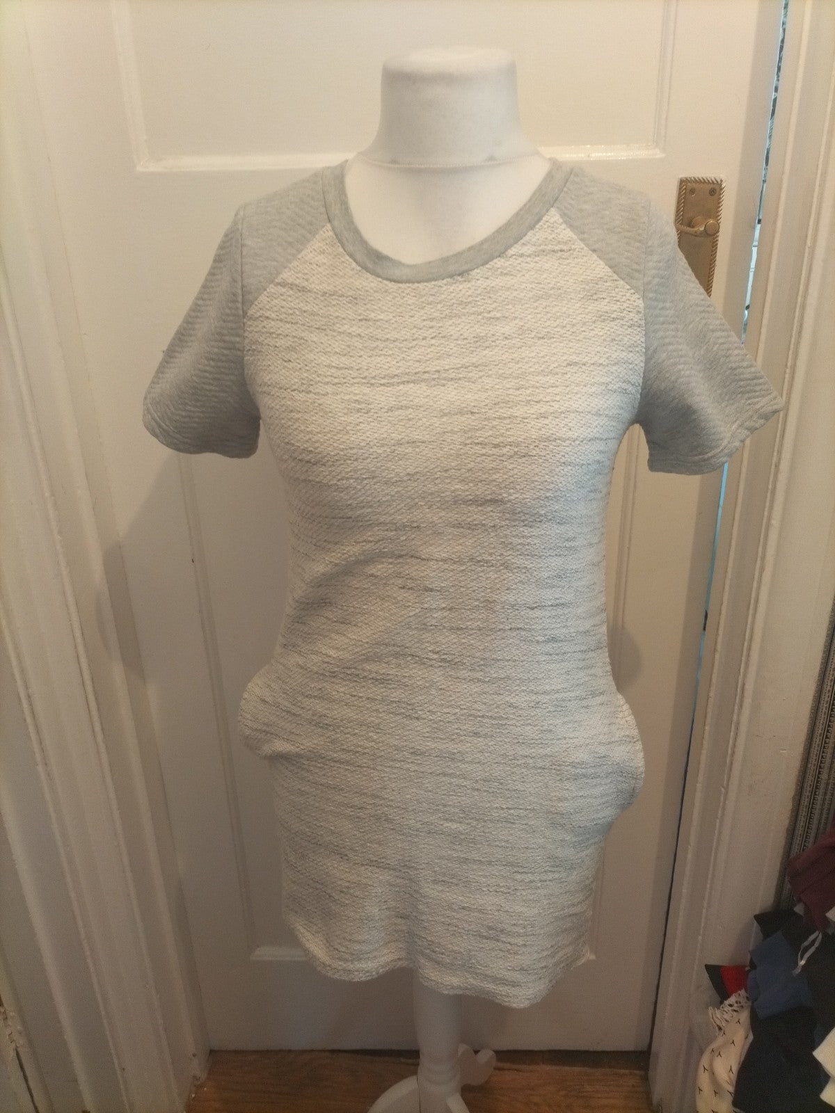 Ladies Miss Selfridge Size 10 Grey And Cream Fleck Short Sleeved Jumper Dress