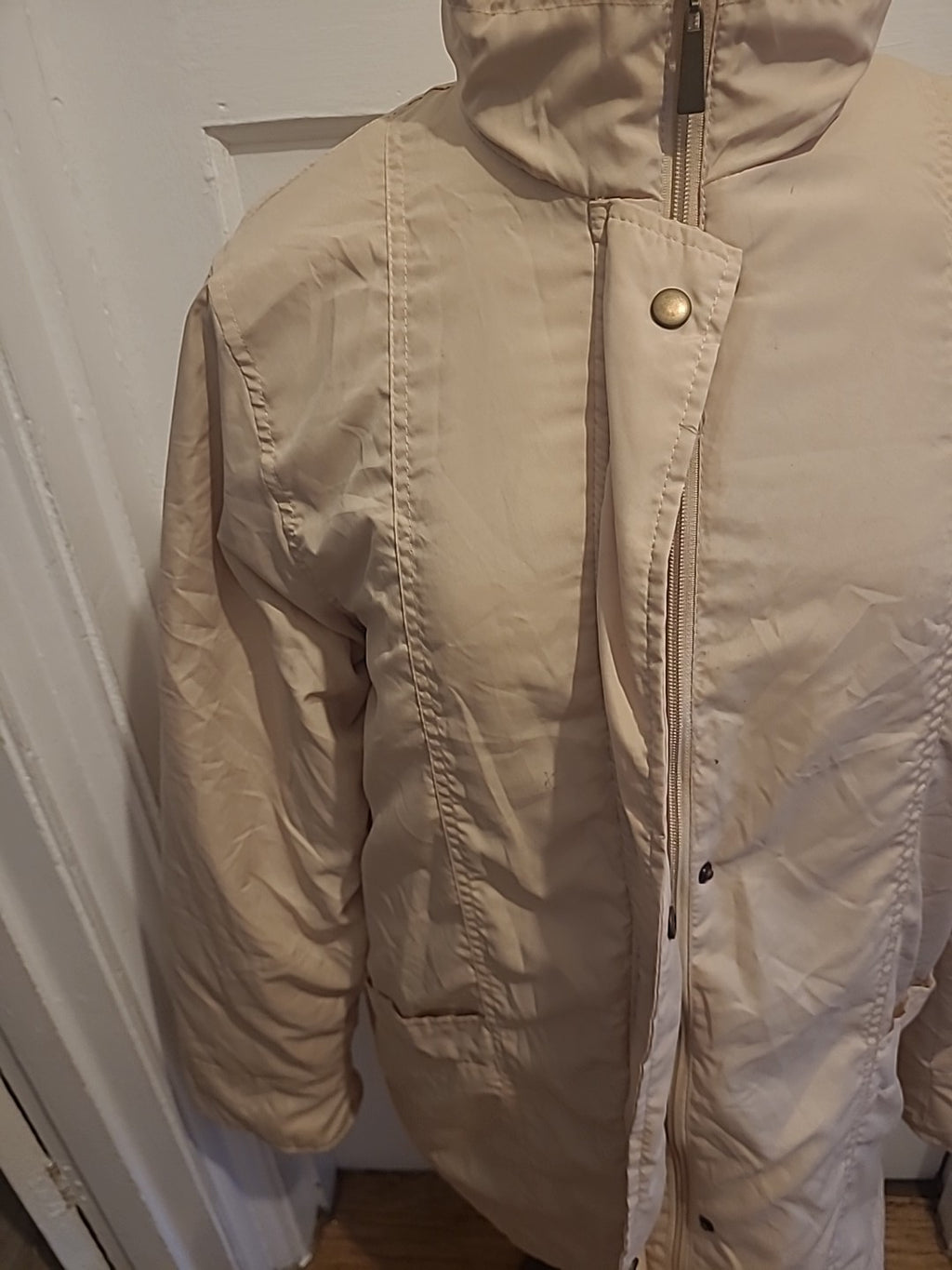 Ladies Neuville Size 14/16 Light Beige Lined Coat