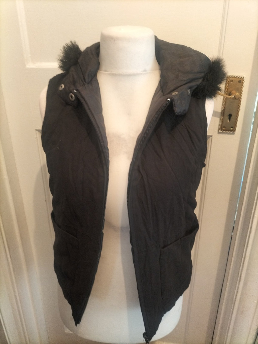 Ladies Dorothy Perkins Size 12 Black Faux Fur Sleeveless Jacket