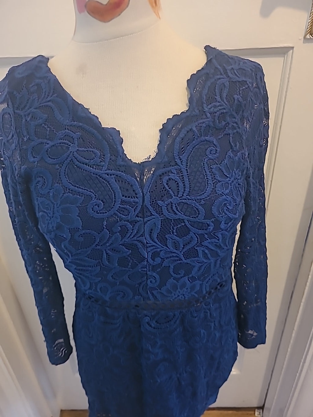 Ladies Quiz Size 10 Navy Lace Floral Lined Long Sleeved V Neck Dress