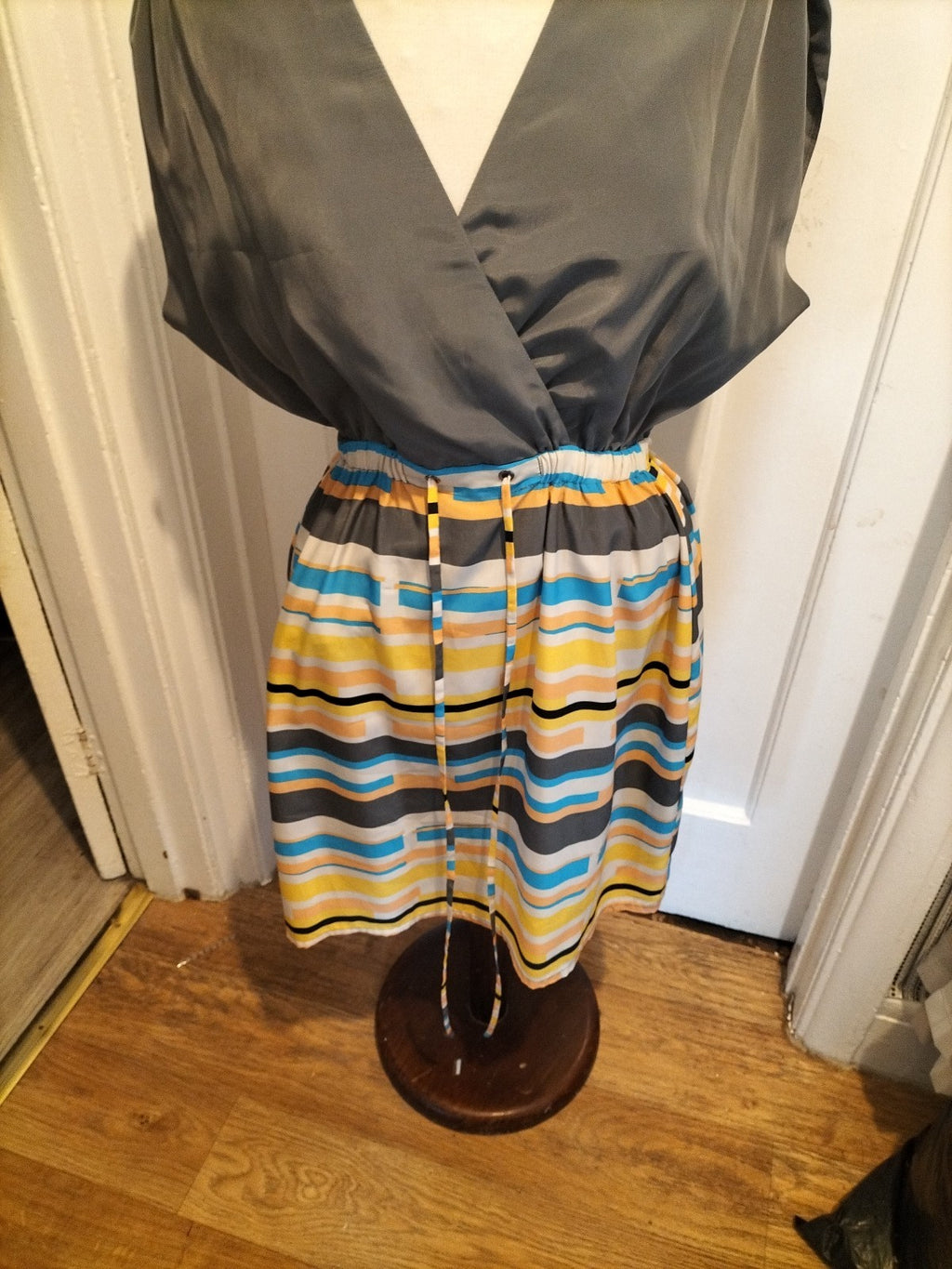 Ladies Size Large Grey With Multi Striped Short Sleeved Dress