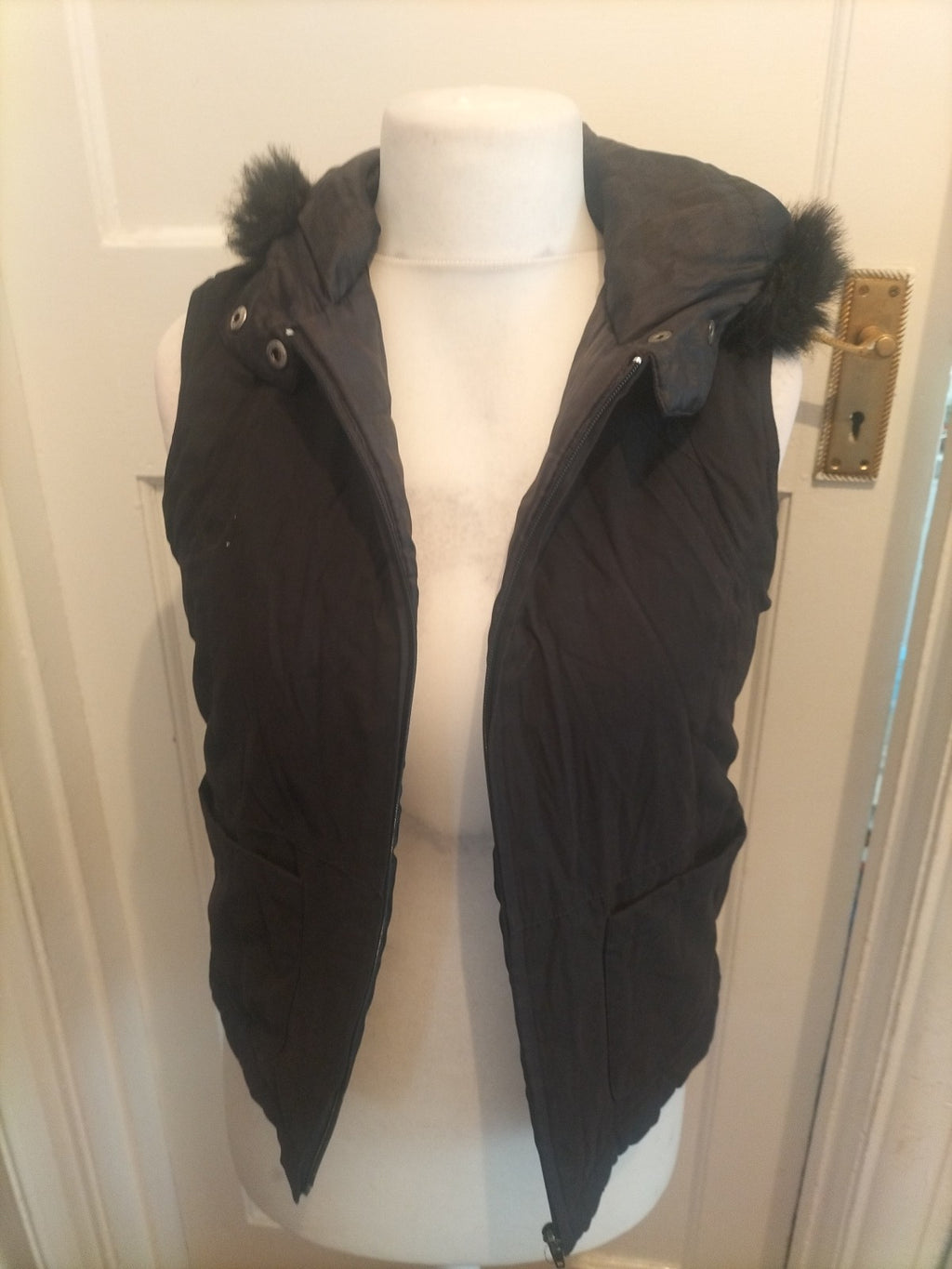 Ladies Dorothy Perkins Size 12 Black Faux Fur Sleeveless Jacket