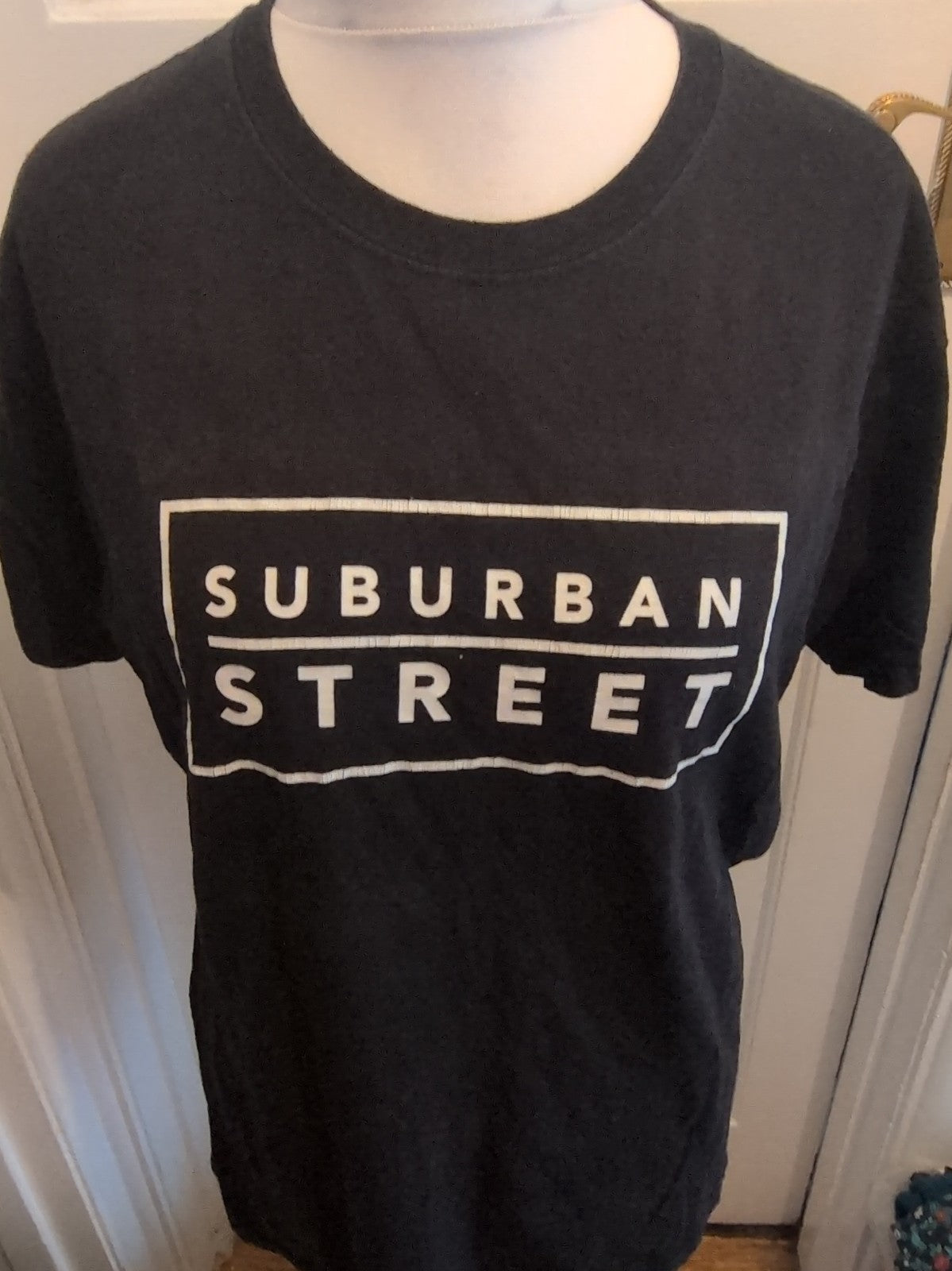 Gildan Large Black Suburban Street Print T-shirt