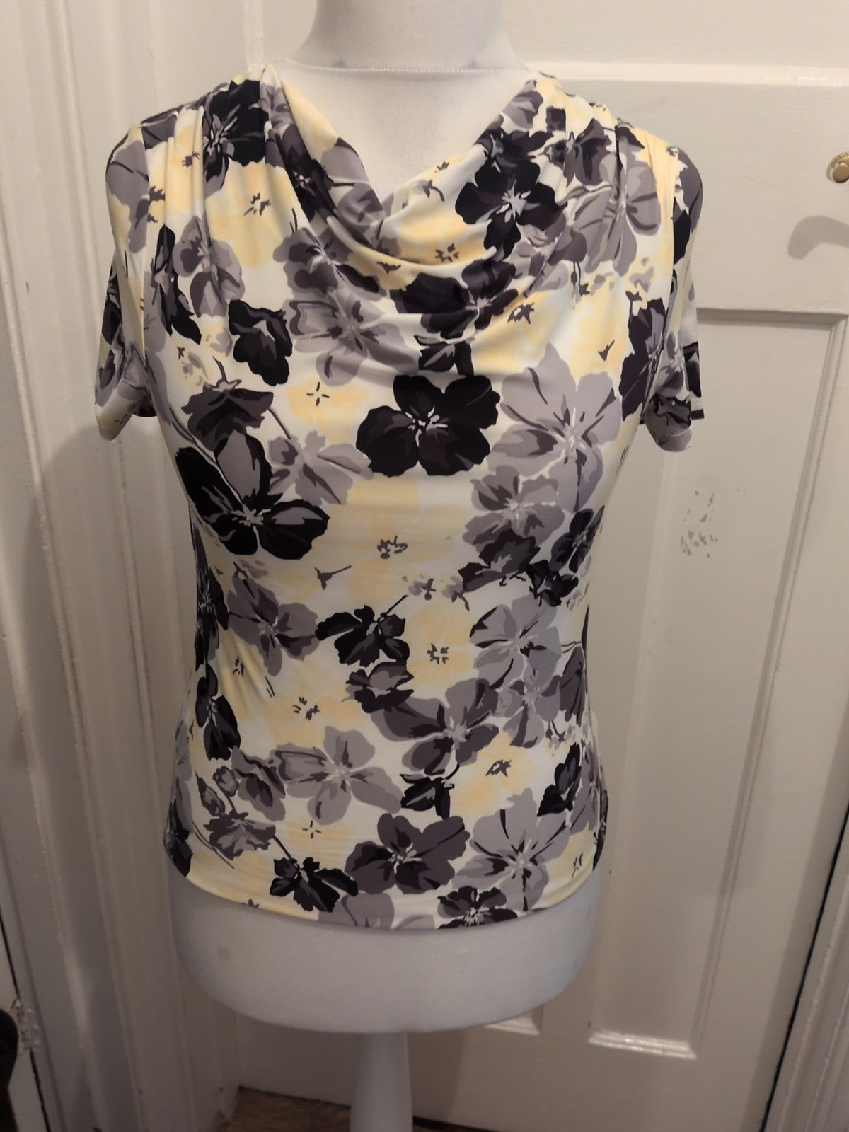 CC Petite Small Lemon Black And Grey Sleeveless Blouse