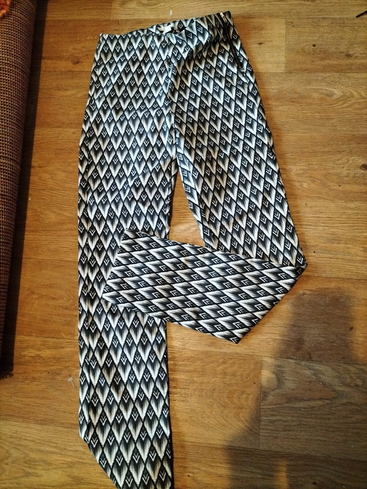 Ladies H+M 4 Black/grey/white Leggings