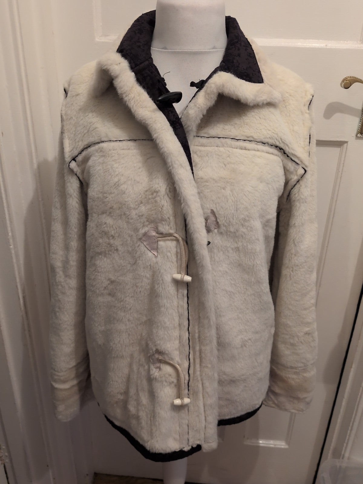 Medium White And Black Fluffy Tassel Fasten Jacket